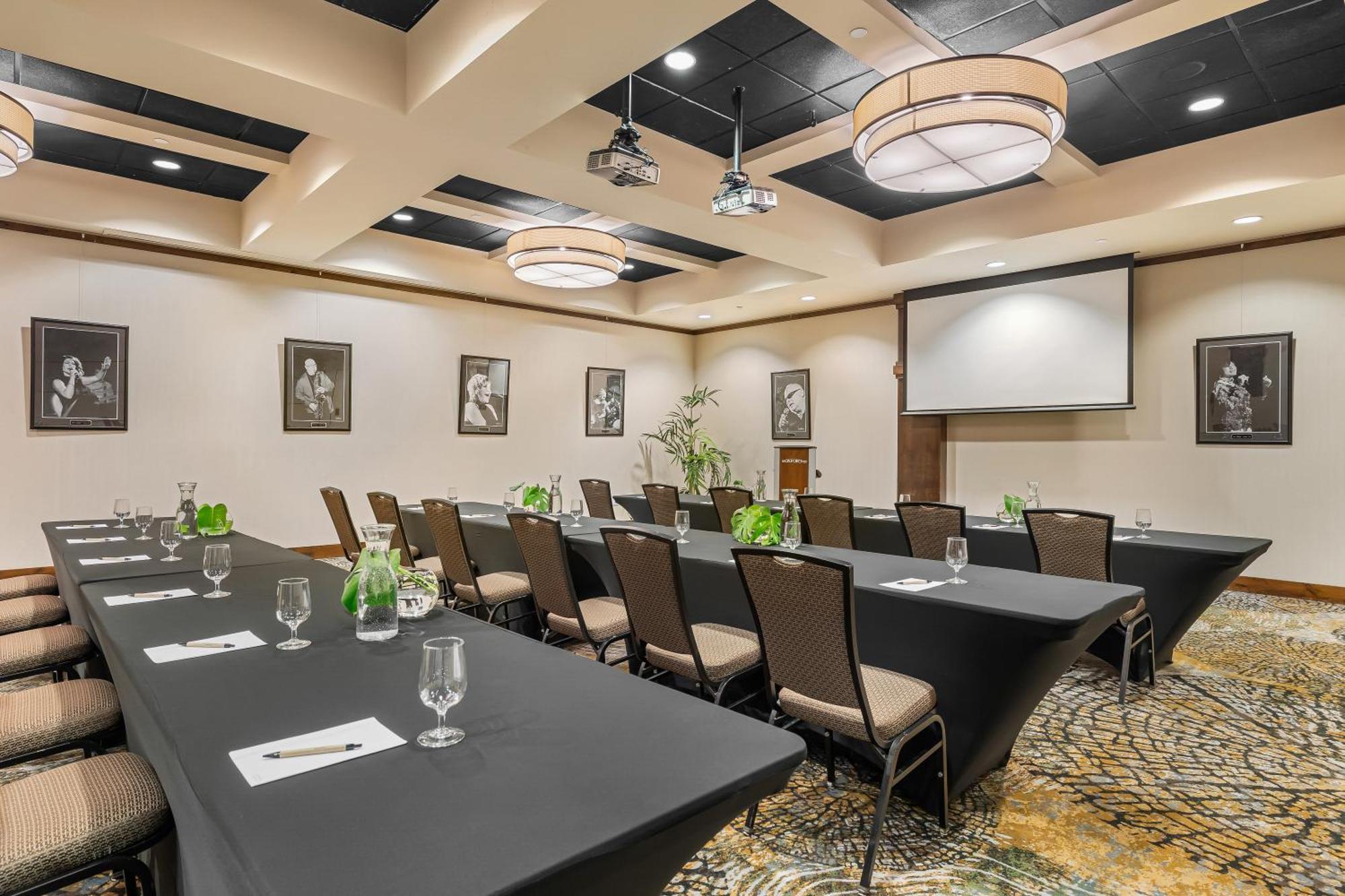 Oxford Hotel Bend Luaran gambar